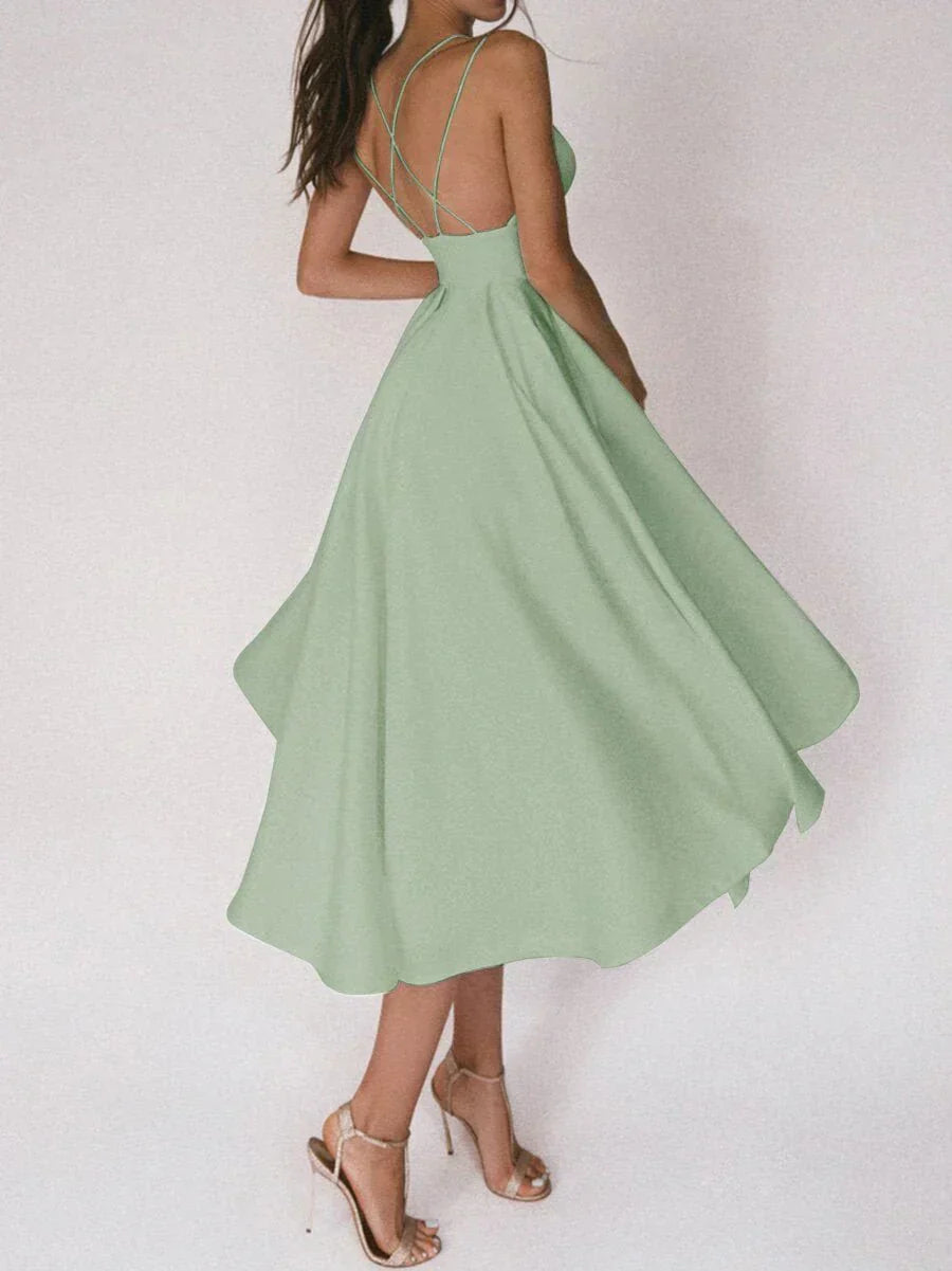 Elara - Graceful Minimalist Dress