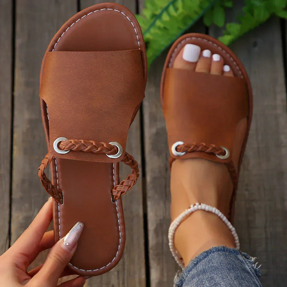 Nova - Loop Sandals