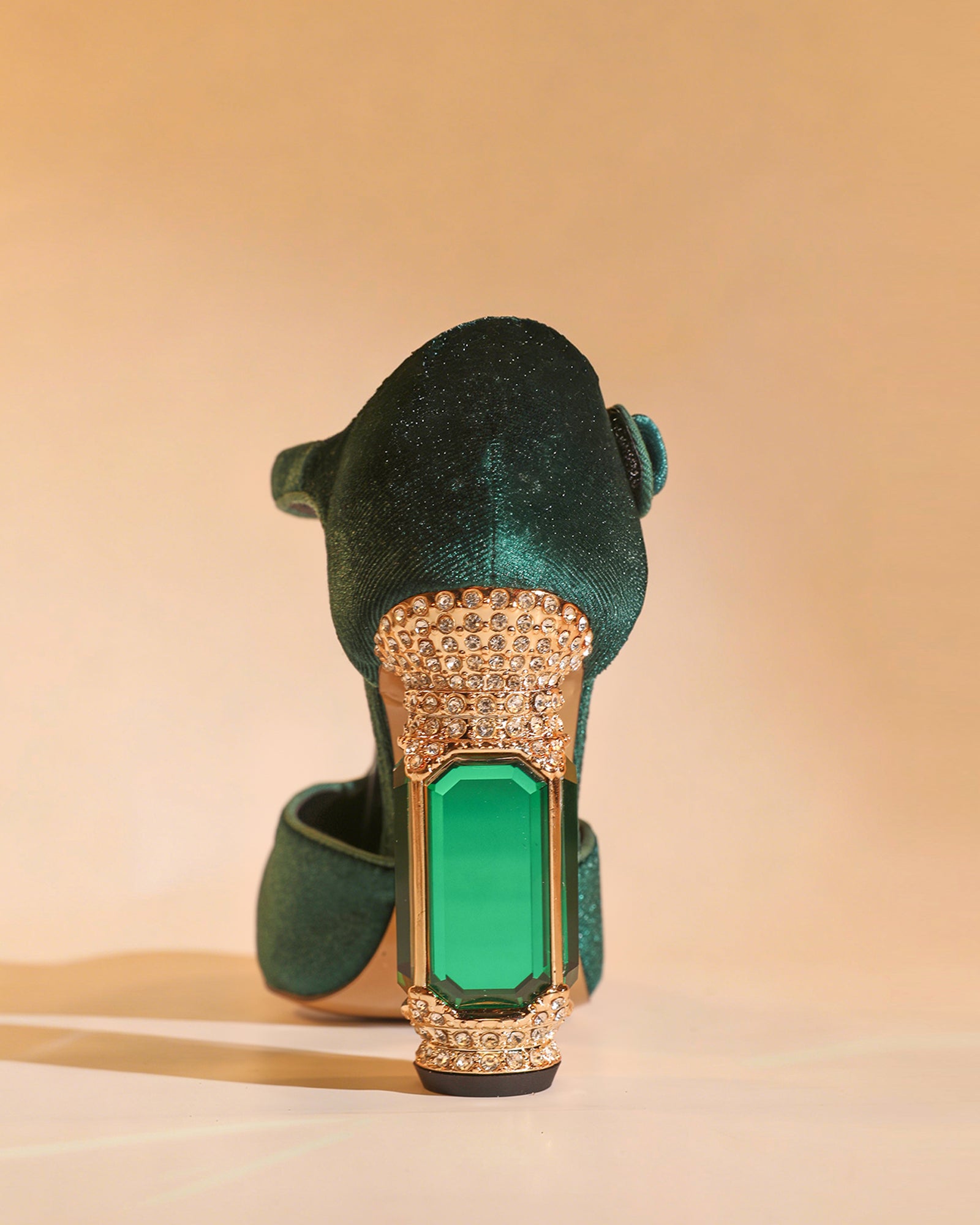 Blythe Velvet Vintage Pumps In Green